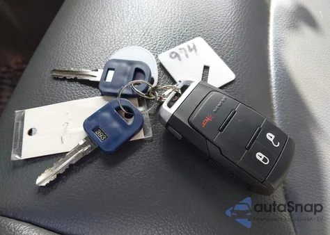 2021 Ram 2500 Tradesman 4X2 8' Box from USA, damaged, VIN 3C7WR4HJ4MG641502